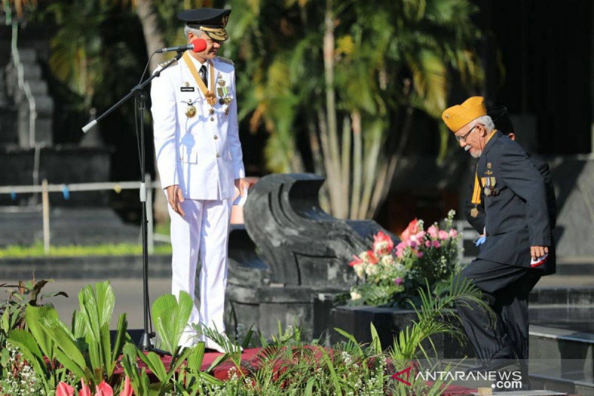 Rembang abai pasang bendera Merah Putih, Ganjar: Bupati akui kesalahannya