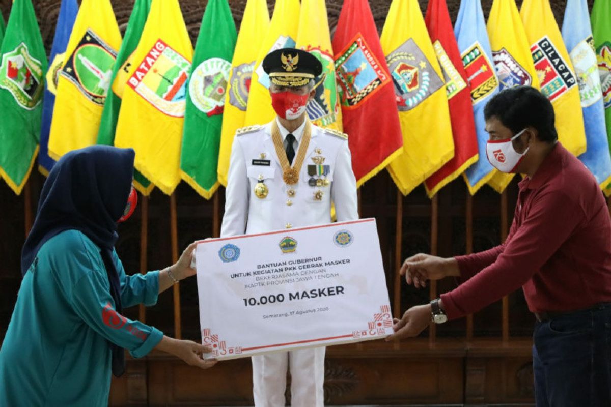 Jateng gandeng Kemendagri dan PKK-IKAPTK intensifkan  "Gebrak Masker"