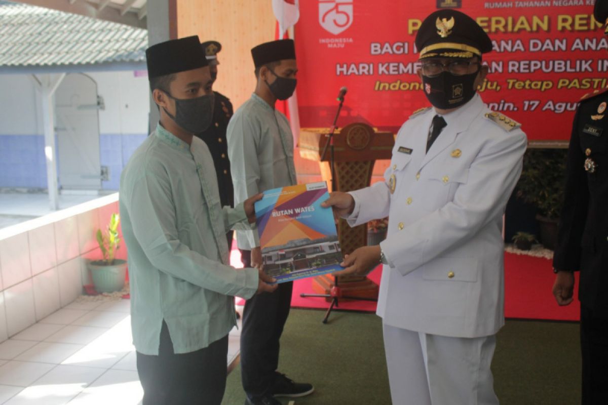 14 warga binaan Rutan Wates Kulon Progo mendapat remisi Kemerdekaan RI
