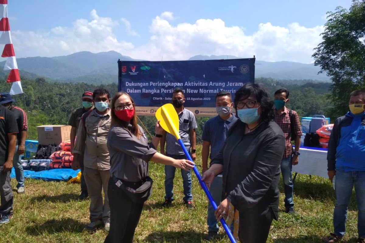 Kemenparekraf salurkan bantuan bagi operator arung jeram terdampak COVID-19