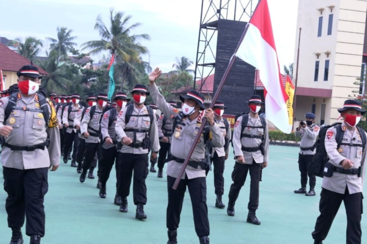 Tim Polda Sumatera Selatan sukses kibarkan  merah putih di Gunung Dempo