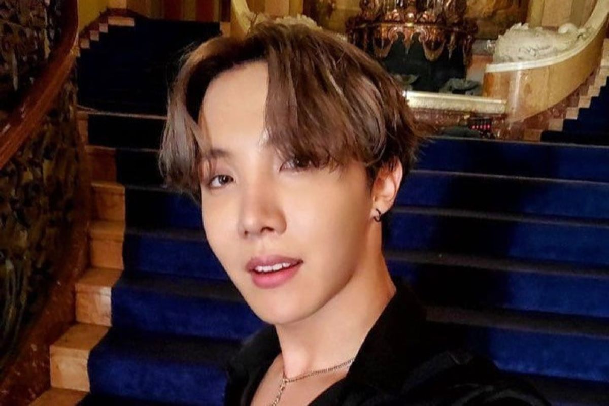 J-Hope donasikan 100 juta won untuk anak-anak yang membutuhkan