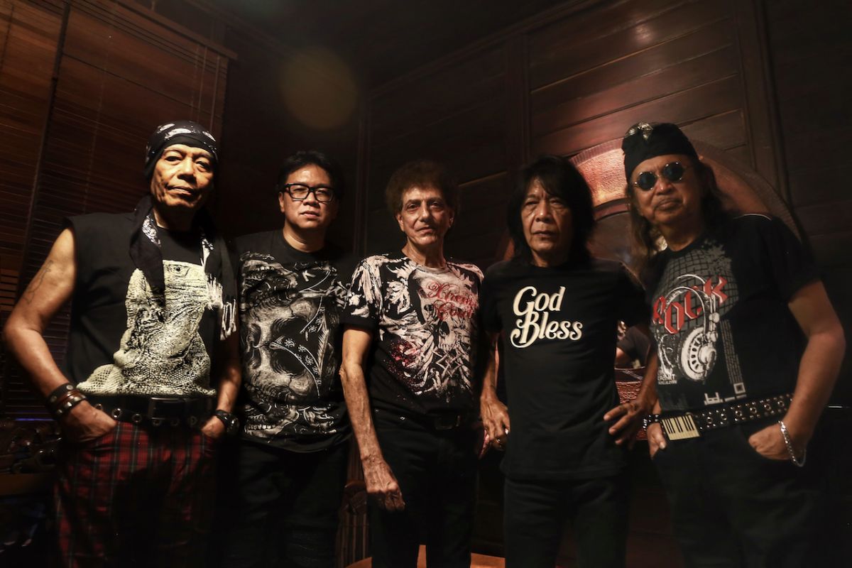 Band God Bless  merilis lagu baru 