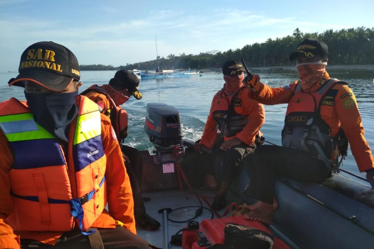 Basarnas Kendari lanjutkan pencarian terhadap  nelayan jatuh ke laut