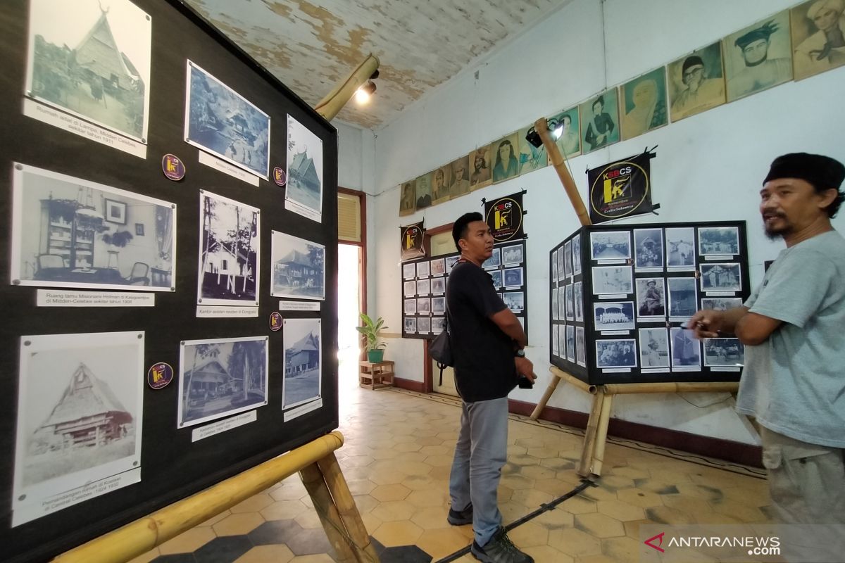 Komunitas sejarah di Palu pamerkan ratusan arsip foto masa kolonial
