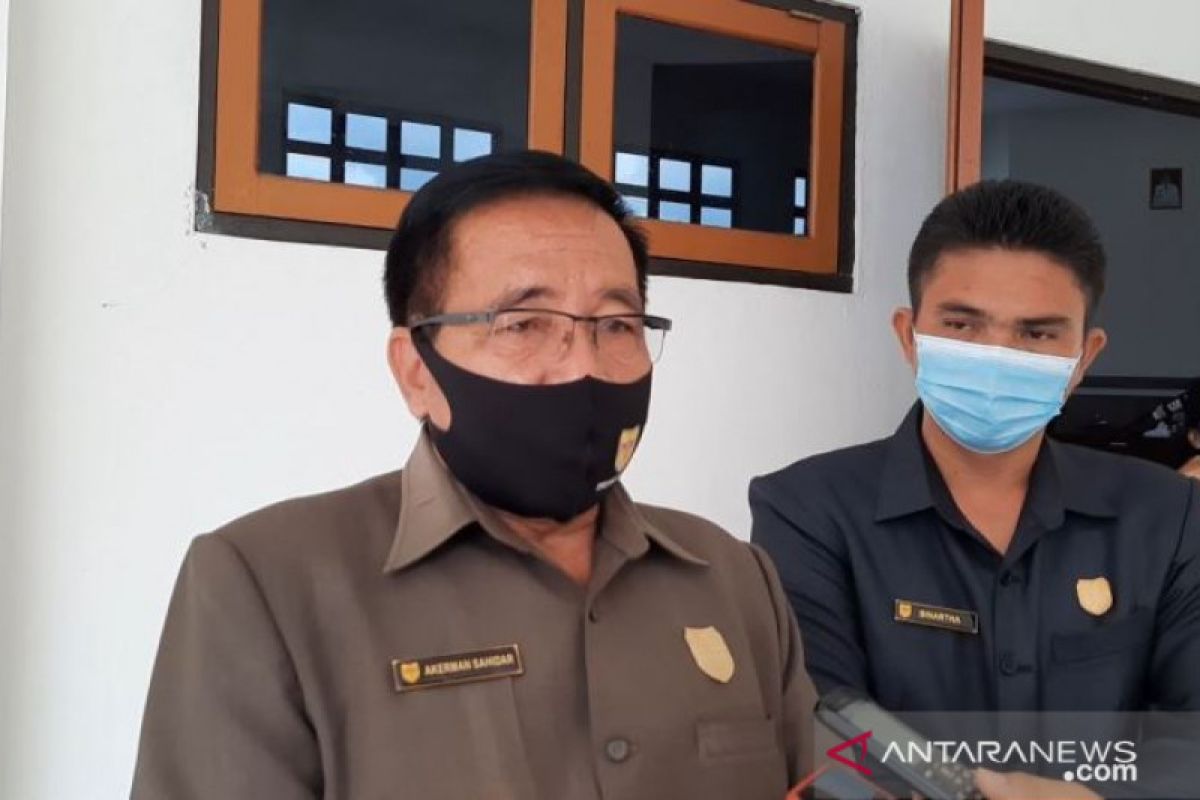 Penggunaan masker harus jadi gaya hidup, kata Ketua DPRD Gumas