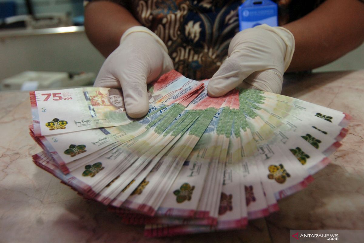 Rupiah ditutup menguat, ditopang meningkatnya cadangan devisa