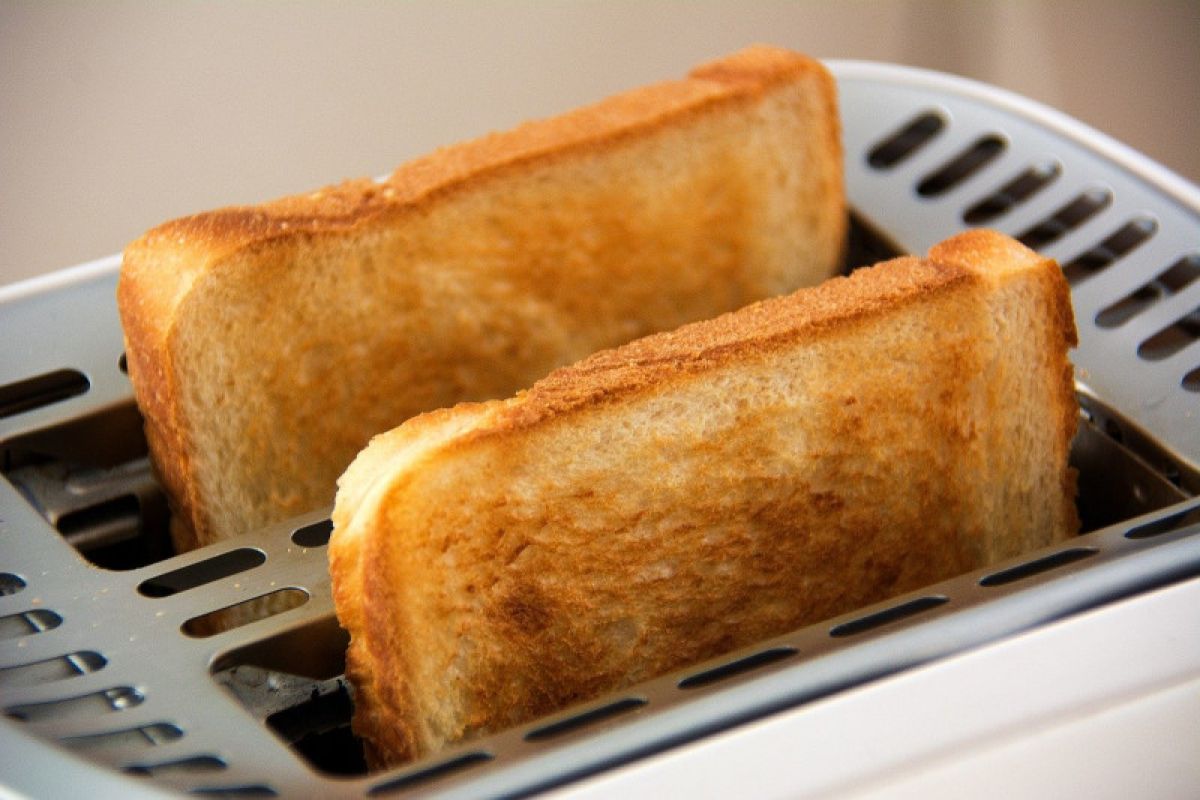 Cara membuat 'Berry Sesame Toast', sarapan berbahan stroberi