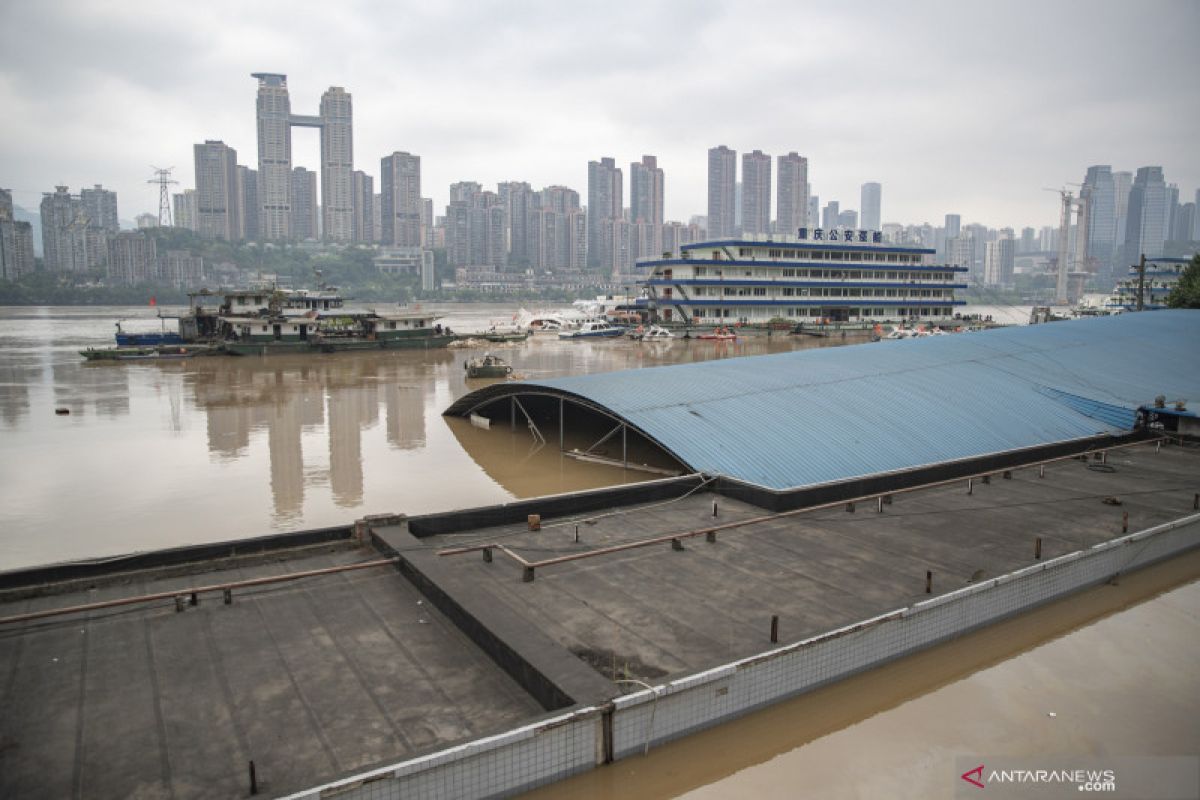 Korban tewas  di terowongan banjir di China bertambah jadi 13