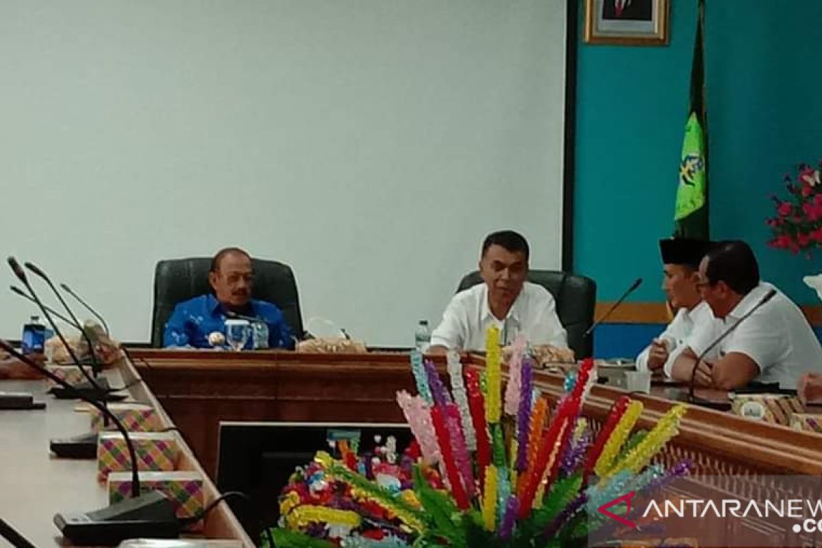 Sekda Natuna  mengundurkan diri dari jabatan