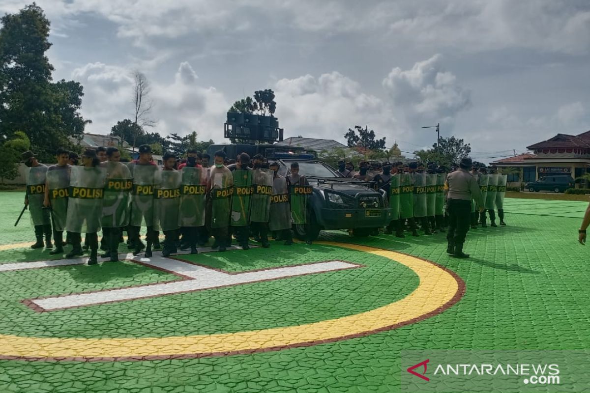 Polres Bangka Barat kuatkan keterampilan Sispamkota Pilkada 2020