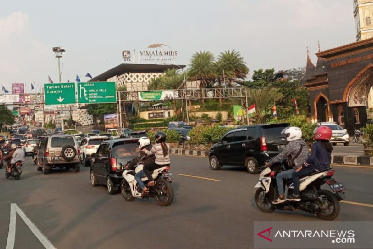 Rekayasa lalu lintas  satu arah di Jalur Puncak Bogor berlaku tentatif