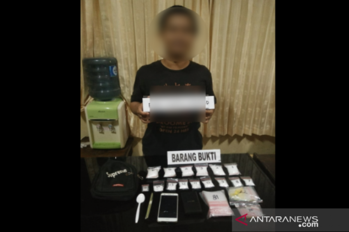 Man held for trafficking 384 grams of crystal meth in SE Sulawesi