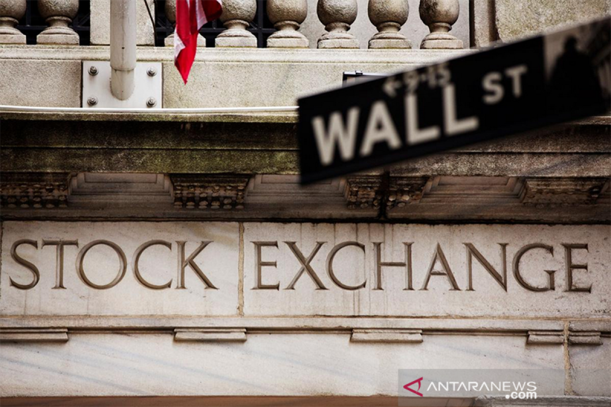 Wall Street jatuh dipicu prospek pemulihan buruk, Dow anjlok 942 poin