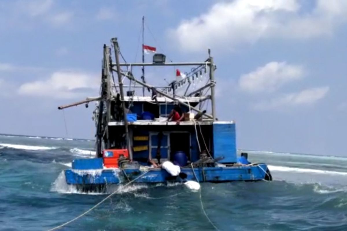 10 ABK ditemukan selamat setelah kapal alami kerusakan mesin di laut