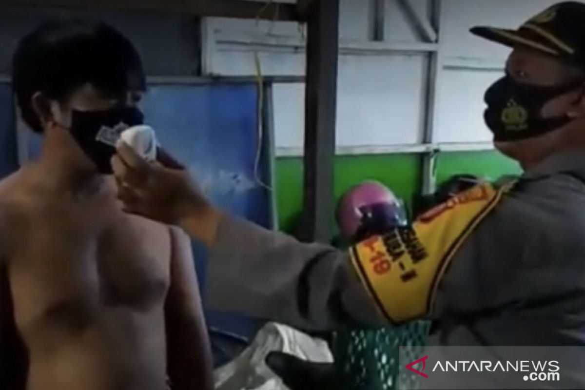 Pedagang tanpa masker di Samarinda diberi sanksi menghapal Pancasila