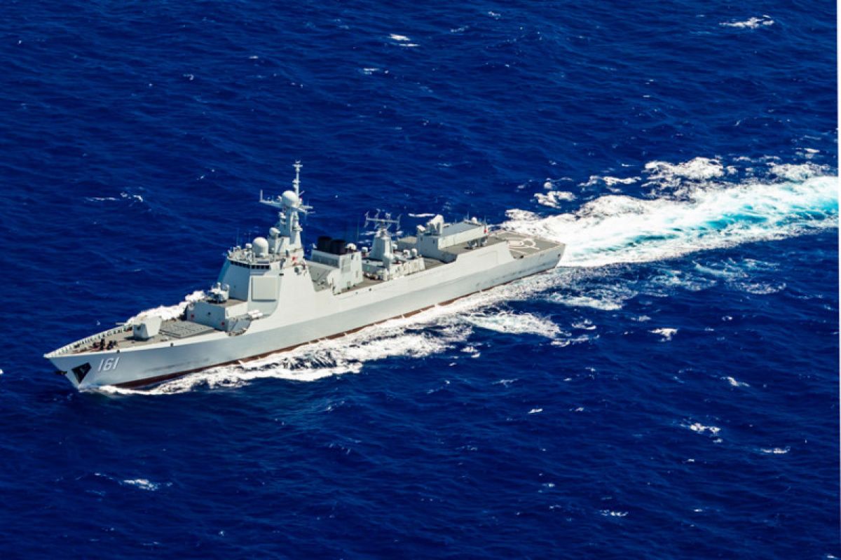 Militer China memantau pergerakan kapal perang AS di Selat Taiwan