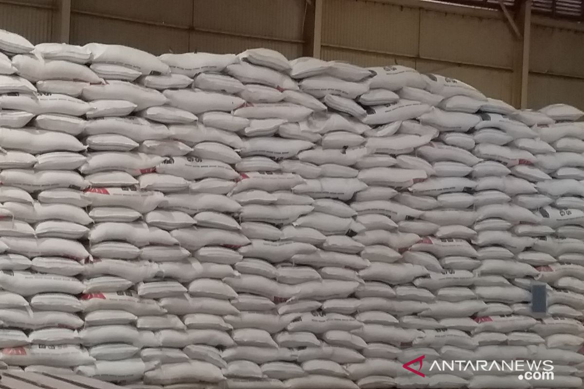 Kabulog Tahuna jamin stok beras di Gudang Siau hingga akhir tahun