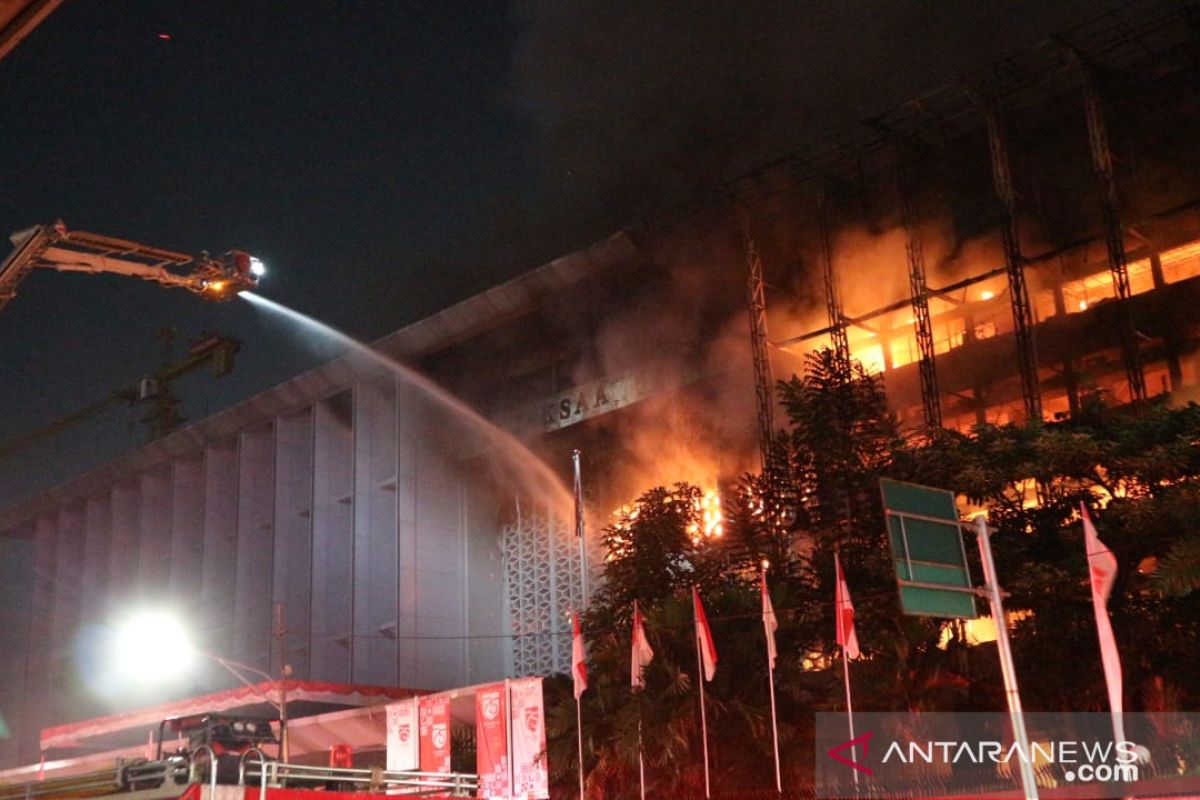 Sebanyak 128 saksi diperiksa terkait kebakaran gedung Kejagung