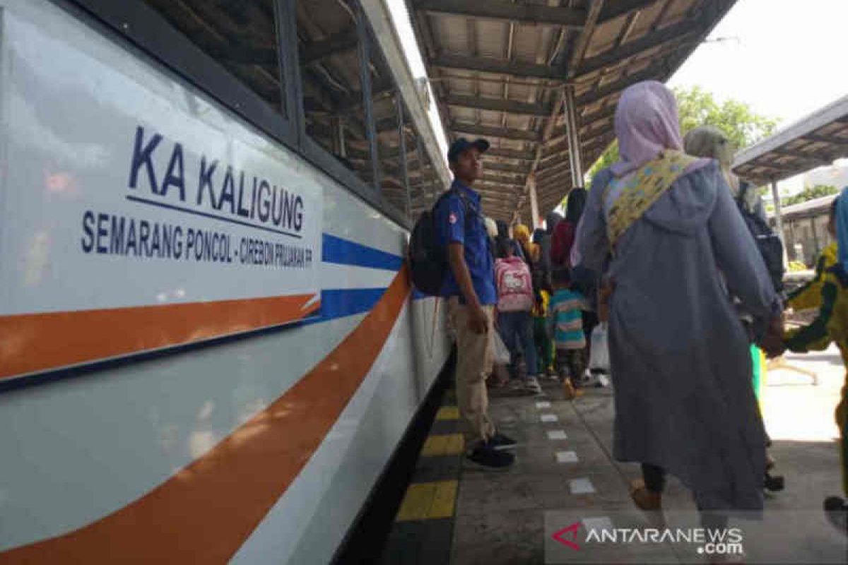 KAI Daop 3 Cirebon operasikan 74 kereta pada libur panjang pekan ini