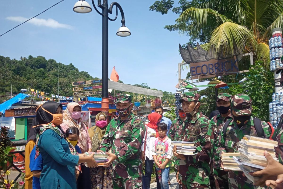 Koramil 01/Padang Barat dukung pembangunan TBM Kota Tua (Video)