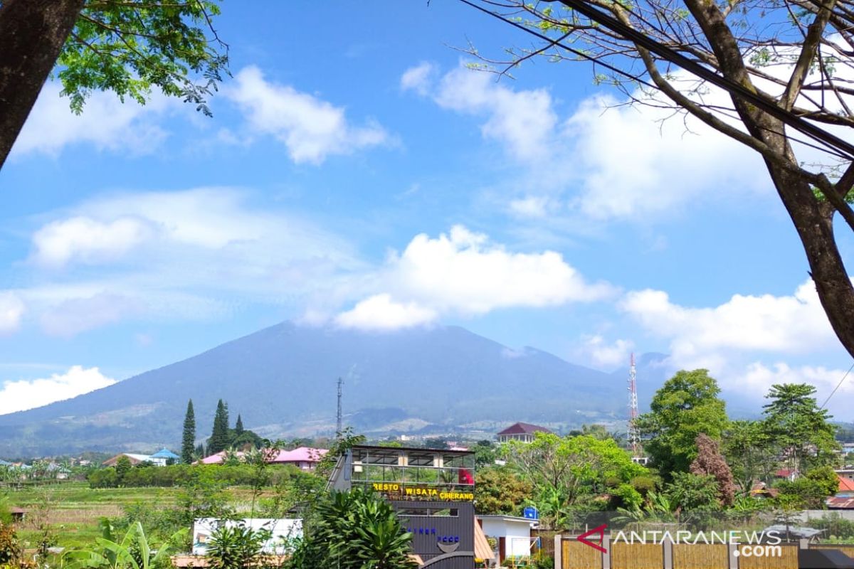 Pendakian ke Gunung Gede Pangrango ditutup tiga hari, mulai 27 Oktober