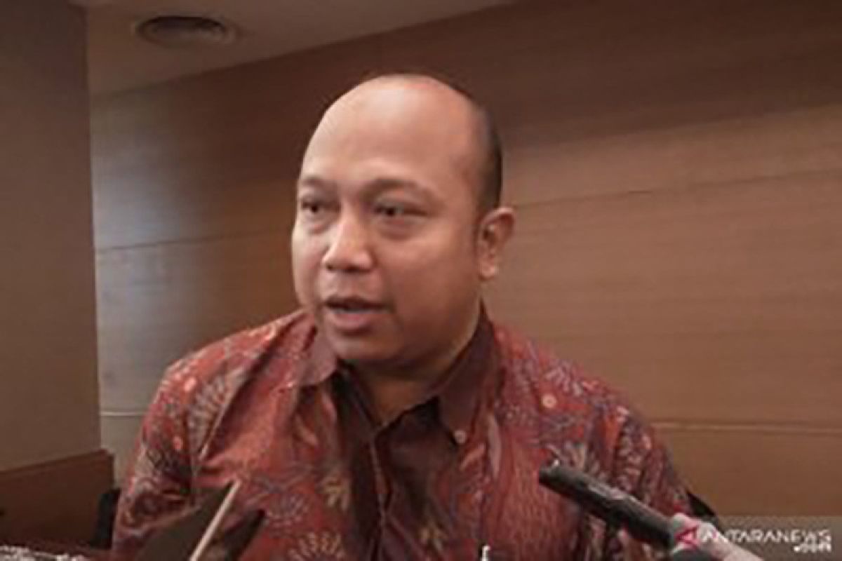 Indef: Impor baja dengan SNI palsu ganggu proyek strategis nasional