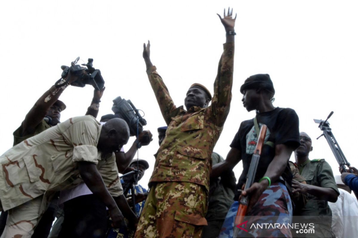 Pascakudeta, tentara bebaskan presiden Mali