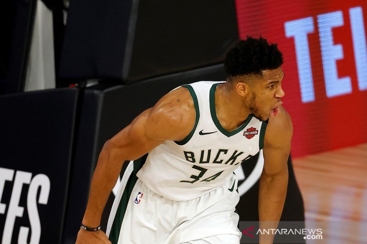 Giannis tampil garang, Bucks menang dan berbalik ungguli Magic 2-1