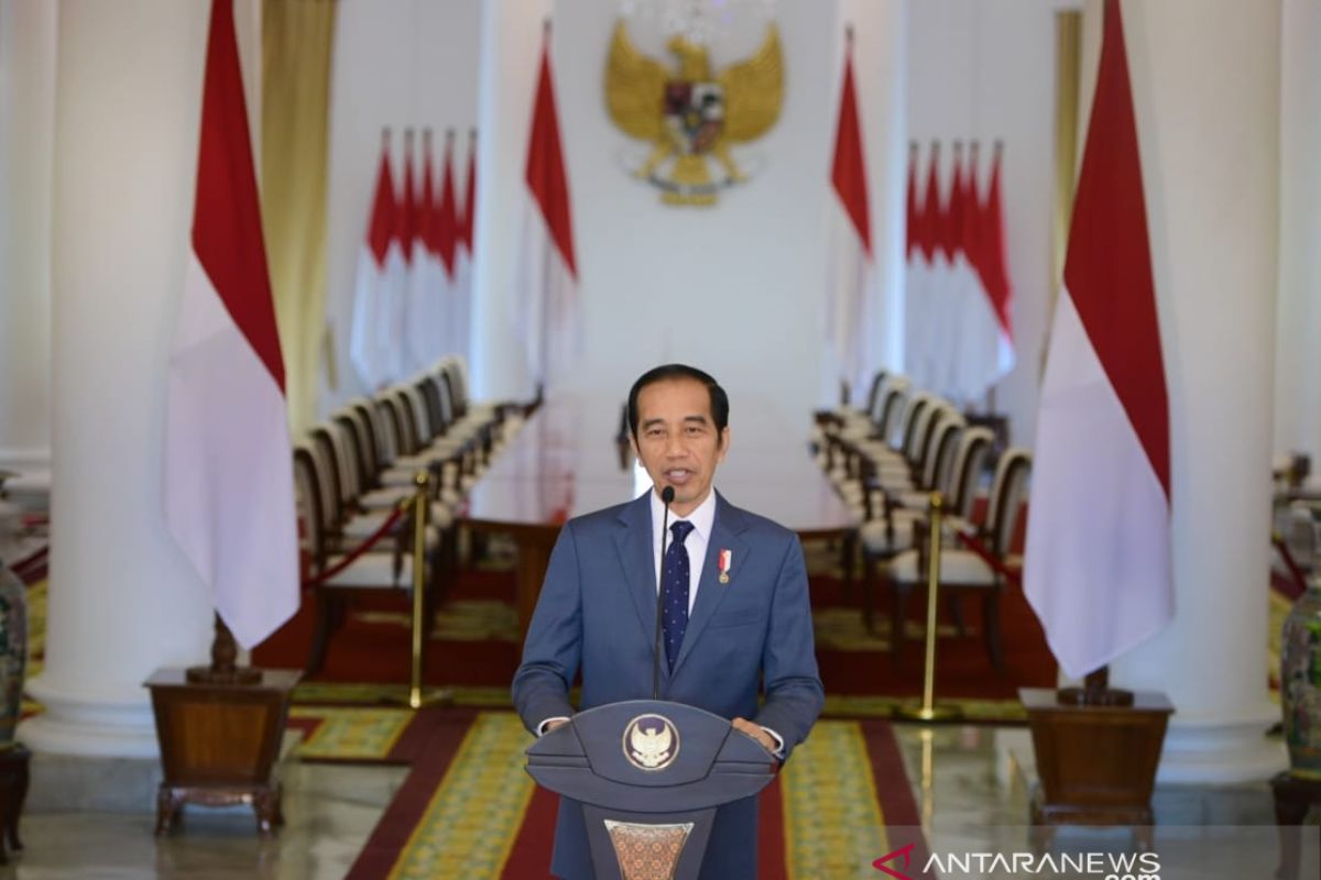 Jokowi: Jenjang birokrasi yang terlalu banyak harus disederhanakan