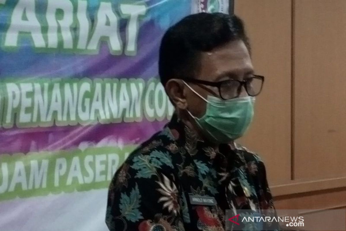 53 tenaga kesehatan Kabupaten Penajam ikuti tes usap terkait COVID-19