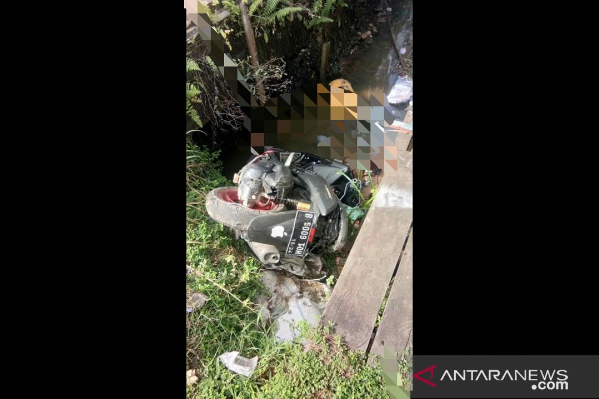 Seorang pria ditemukan tewas di parit Putussibau Selatan