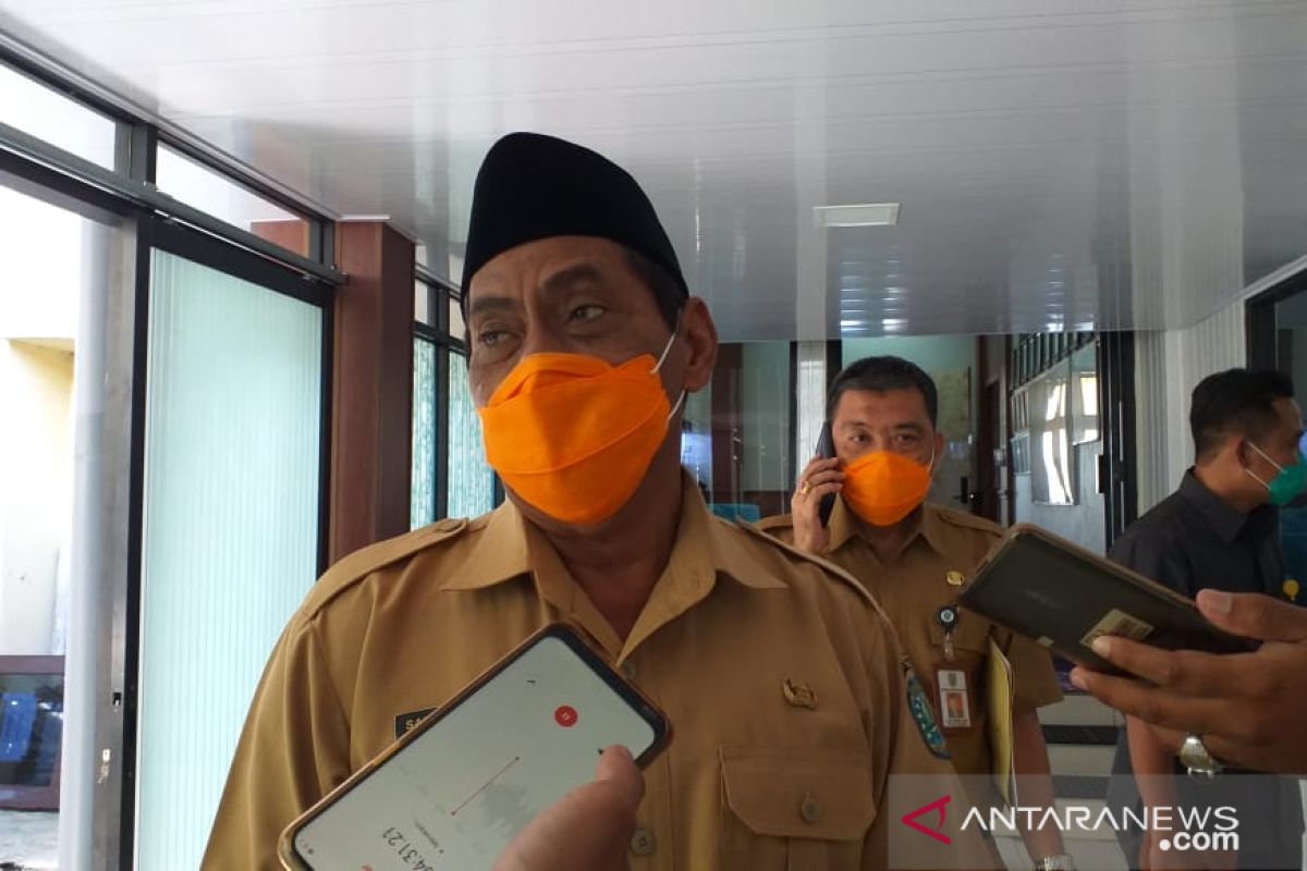 Dua petugas di bandara internasional Belitung positif COVID-19