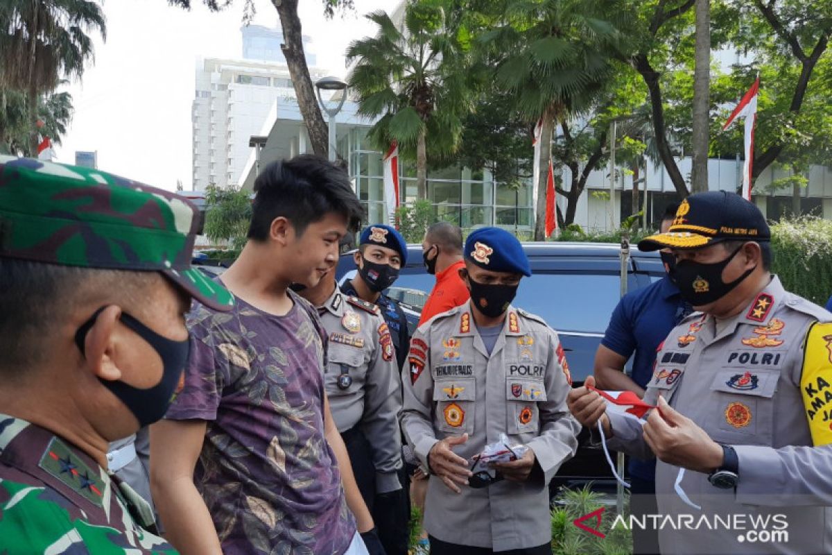 Polda Metro Jaya terus kampanyekan protokol kesehatan