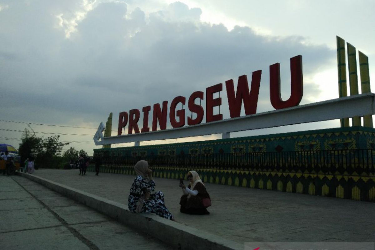 Asisten I Pemkab Pringsewu narasumber pembinaan dan pengembangan Kampung KB