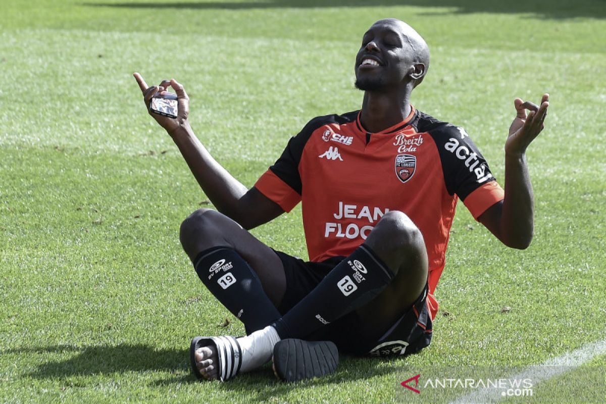 Klub promosi Lorient kalahkan Strasbourg 3-1