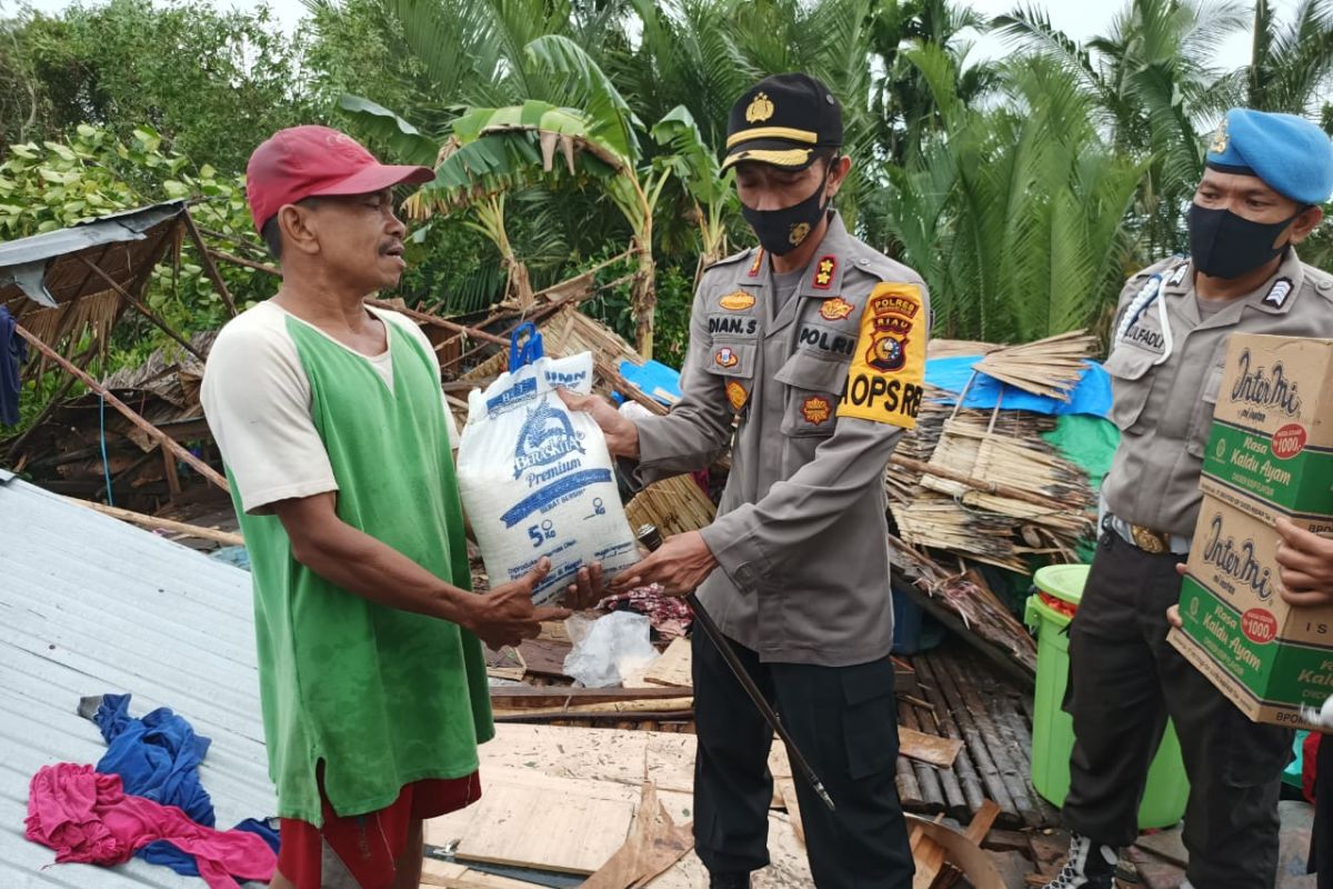 Sejumlah rumah warga di Inhil rusak akibat Puting Beliung