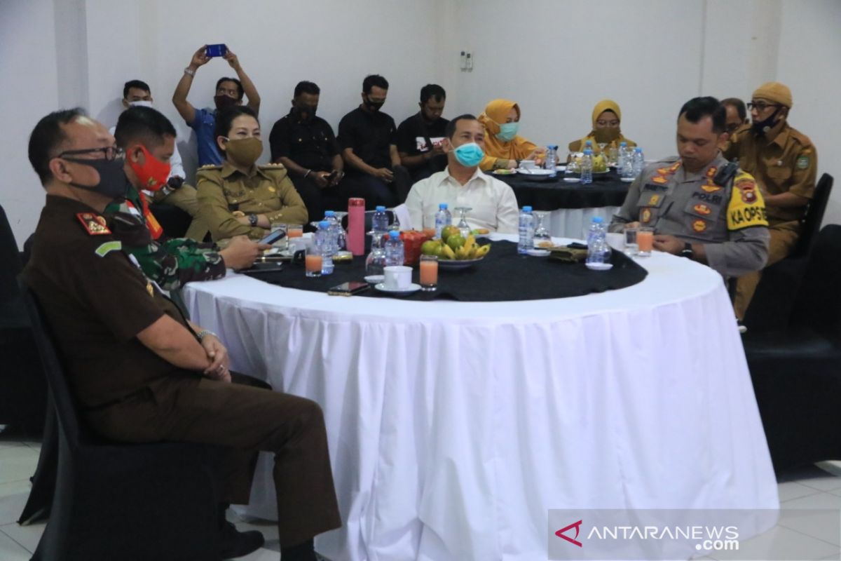 Forkopimda Singkawang bahas penanganan COVID-19 dan pencegahan karhutla