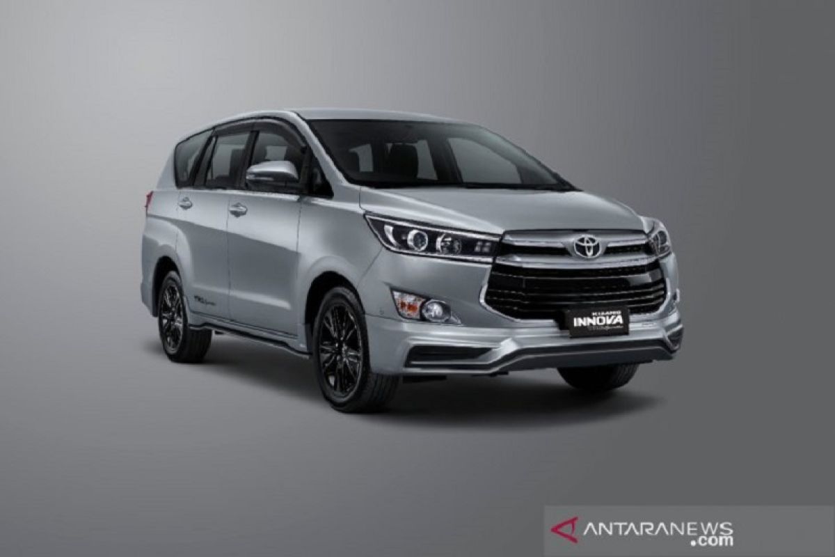 Peringati 75 Tahun Indonesia Merdeka  Toyota Luncurkan Kijang Innova TRD Sportivo Limited dan Sienta Welcab