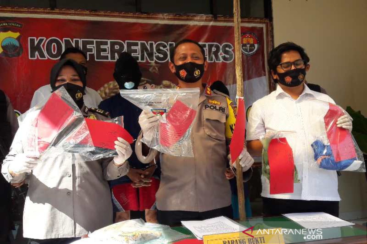 Seorang anak bunuh ibunya dibantu sang istri, ngaku mendapat bisikan