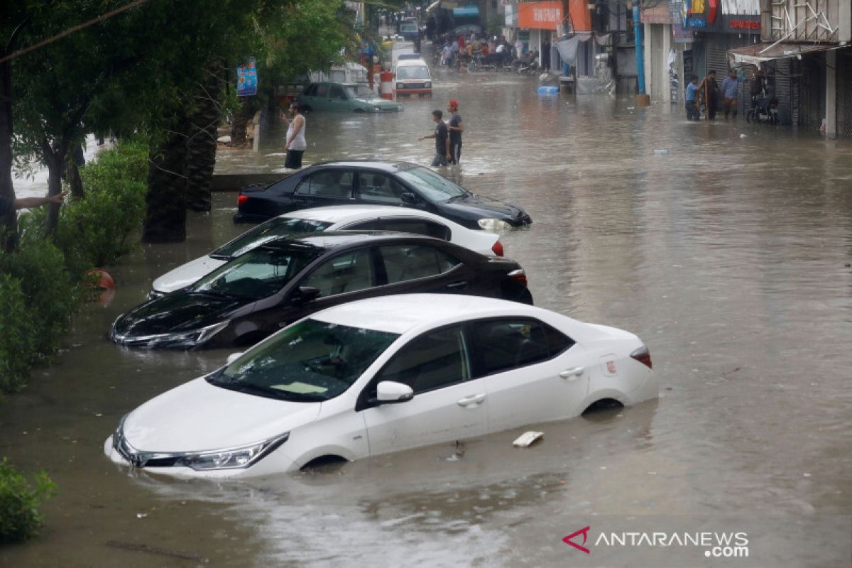 Cara merawat kendaraan yang terendam banjir