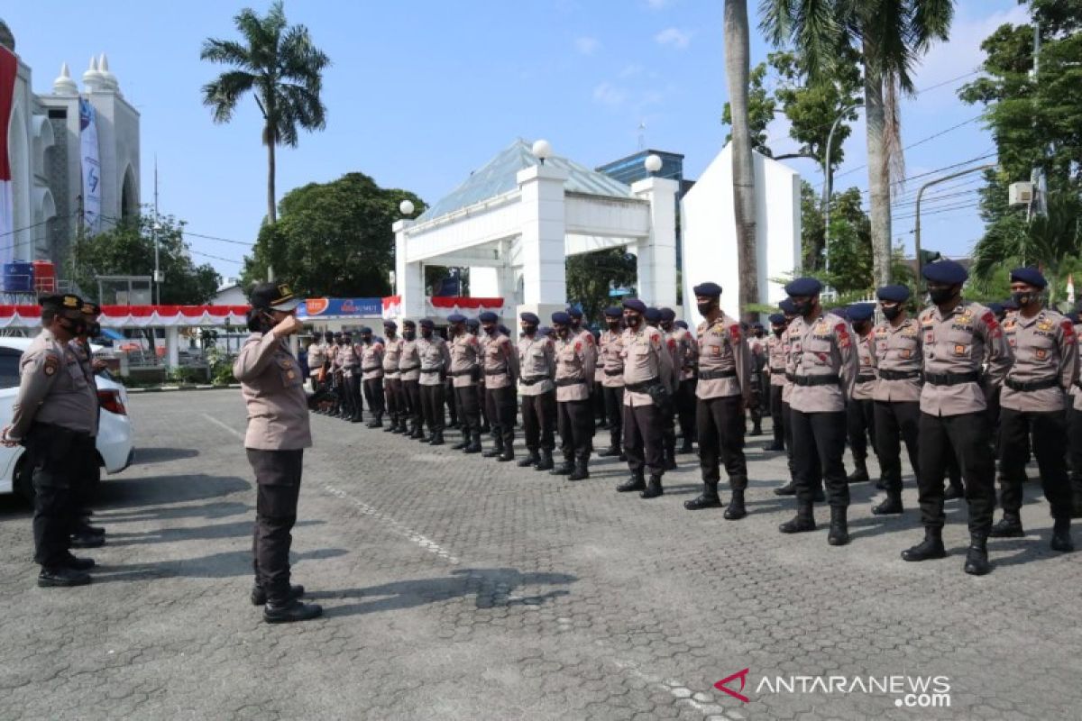 Dua SSK Brimob Sumut amankan aksi buruh tolak Omnibus Law di Medan