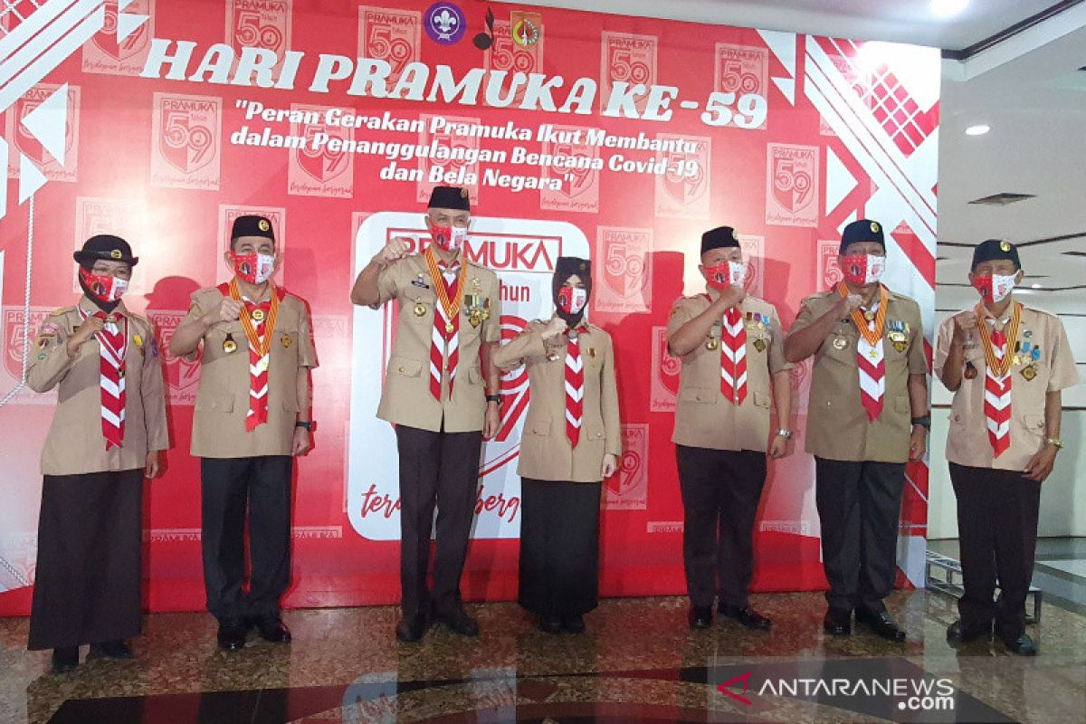 Ganjar dorong kreativitas Pramuka di  Jateng hadapi COVID-19