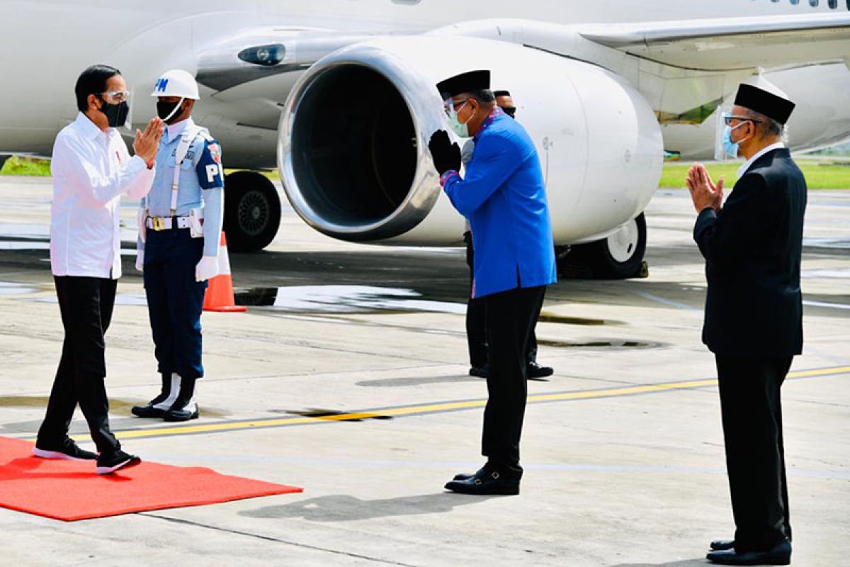 Presiden Jokowi resmikan jalan tol Sibanceh