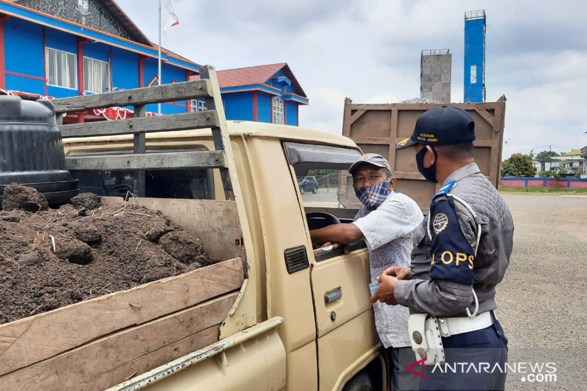 Dishub Kota Jambi jaring 450 kendaraan barang pelanggar aturan