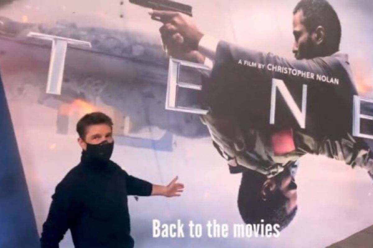 Tom Cruise ikut nonton pemutaran perdana "Tenet"