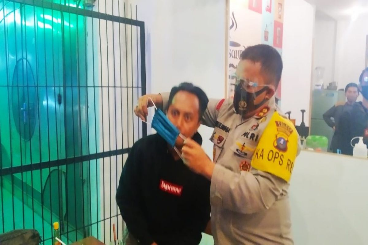 Kapolres Langkat sidak masker di cafe-cafe