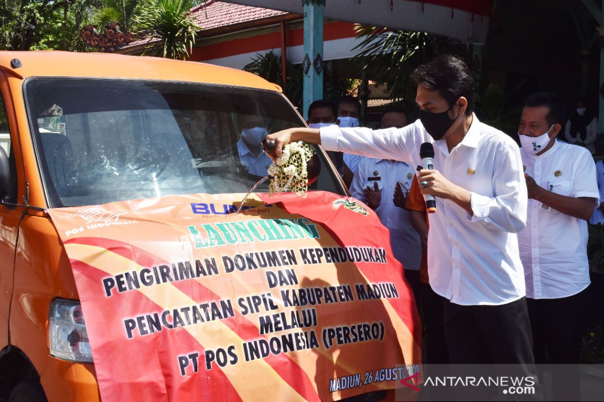 Dispendukpencapil Kabupaten Madiun kerja sama pengiriman dokumen kependudukan dengan PT Pos Indonesia