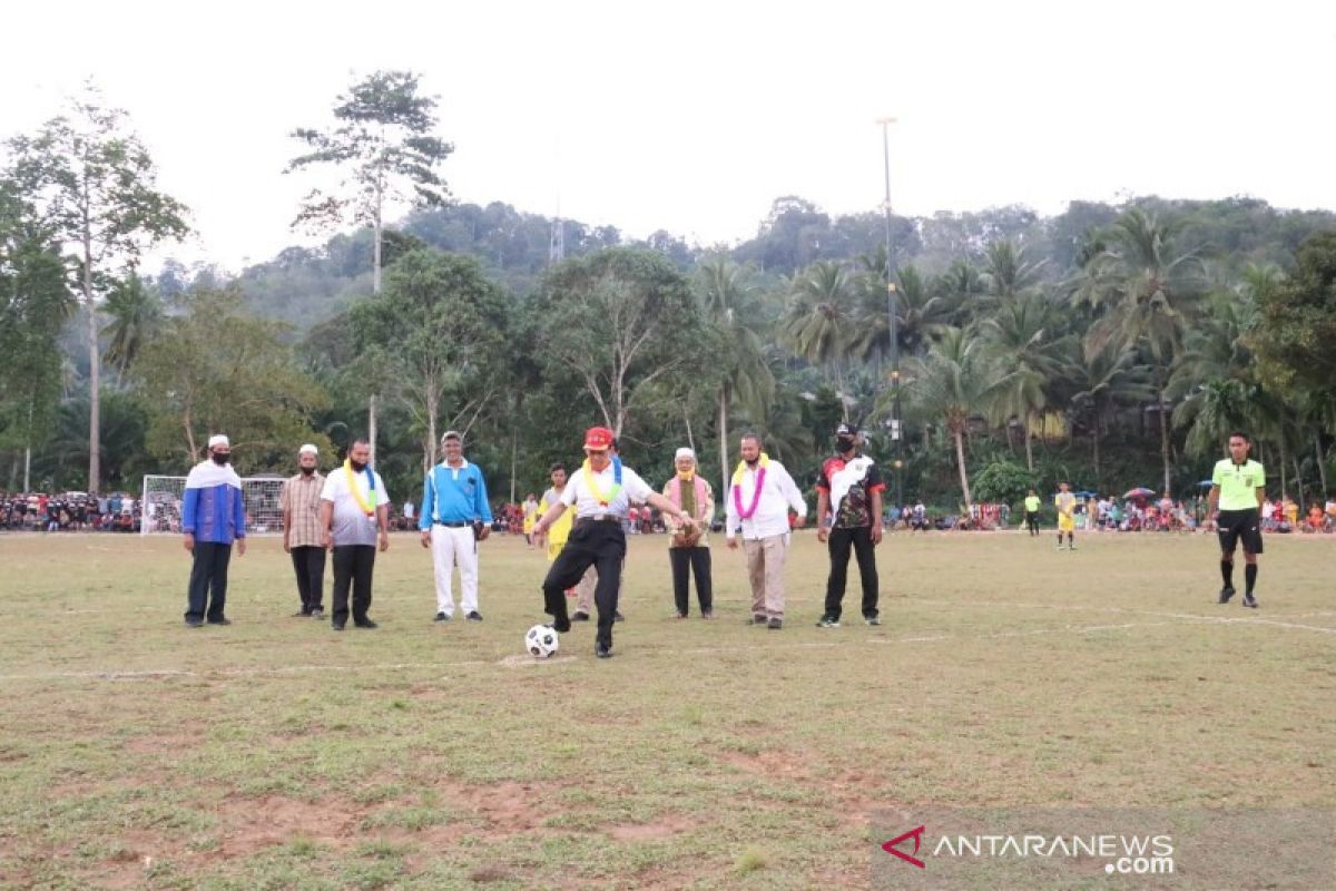 Bupati Tapsel ajak masyarakat jalin kekompakan demi pembangunan berkelanjutan