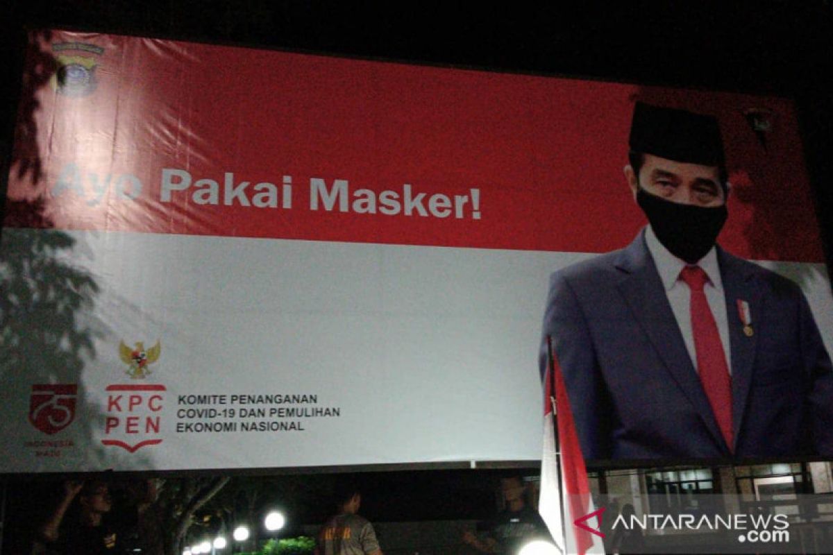 Polda Sultra jalankan instruksi Presiden kampanye "Ayo Pakai Masker".